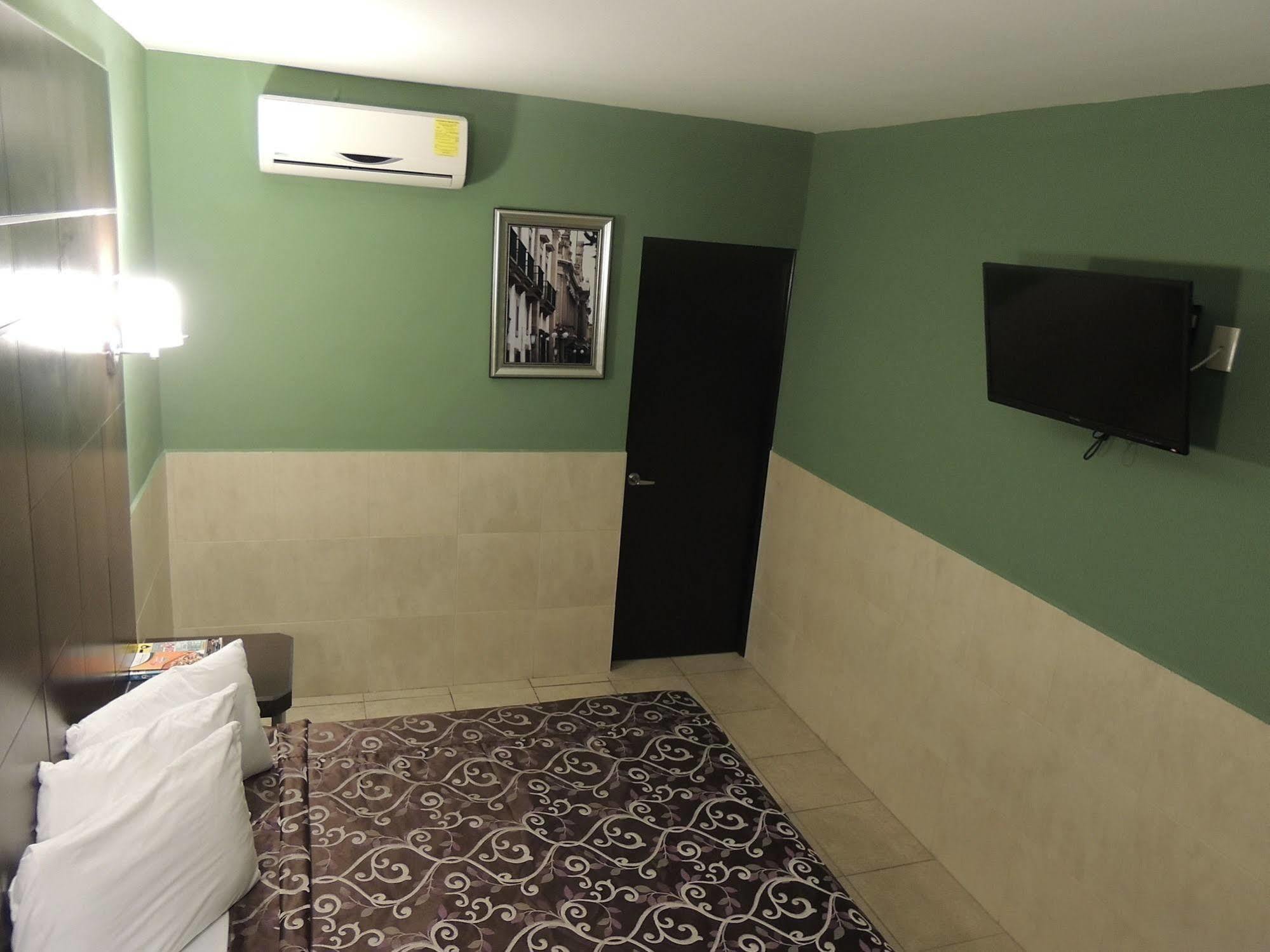 Hotel Metropolitano Тампико Экстерьер фото